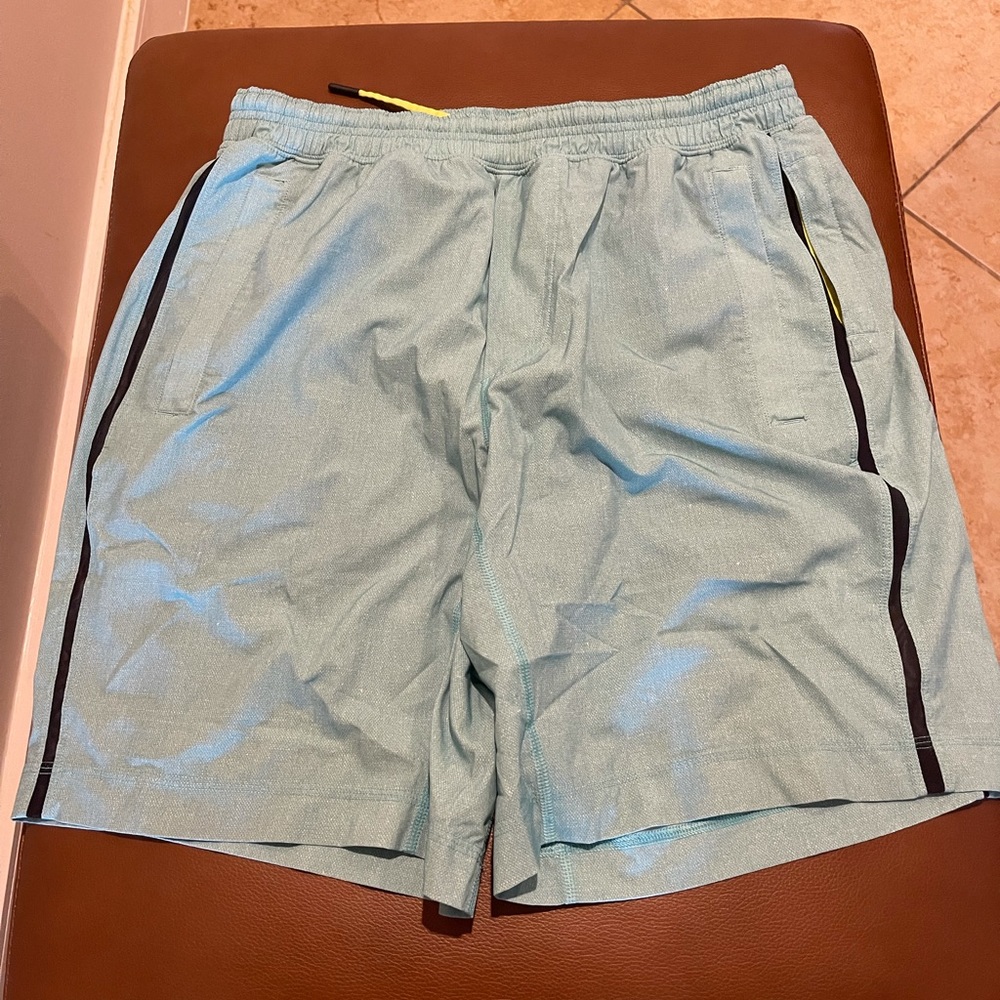 Lululemon men’s yoga shorts
